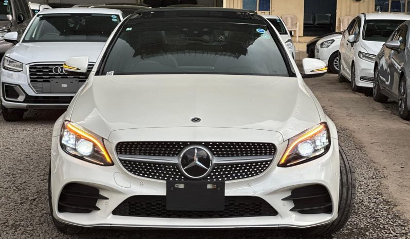 
								Mercedes Benz C200 full									