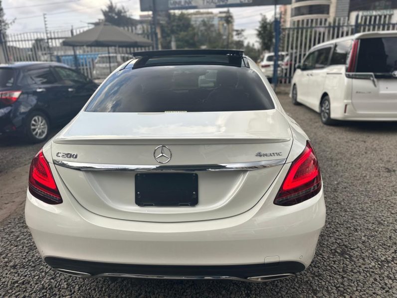 
								Mercedes Benz C200 full									