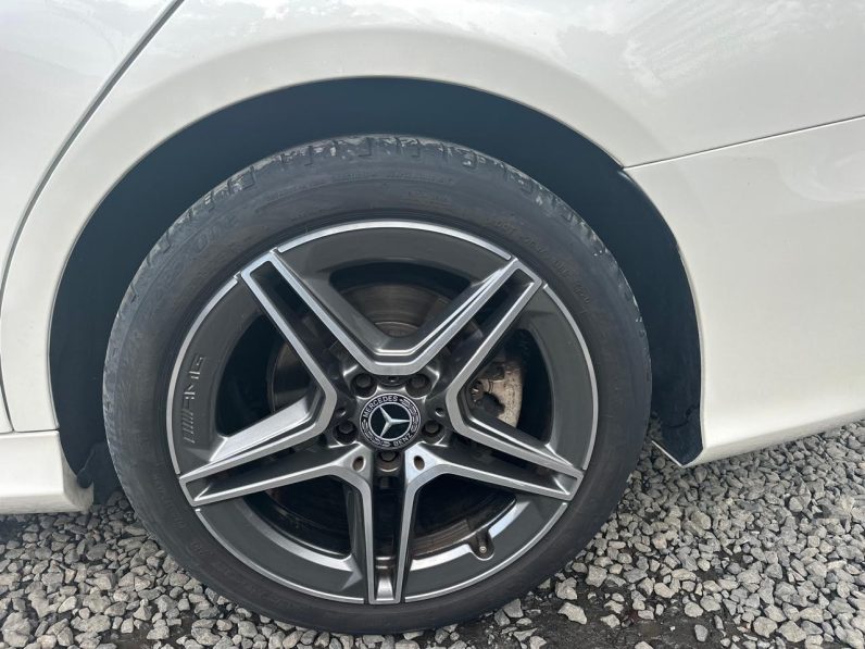 
								Mercedes Benz C200 full									