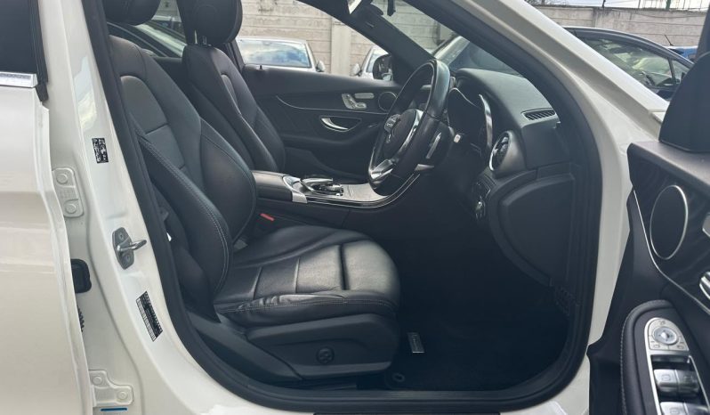 
								Mercedes Benz C200 full									