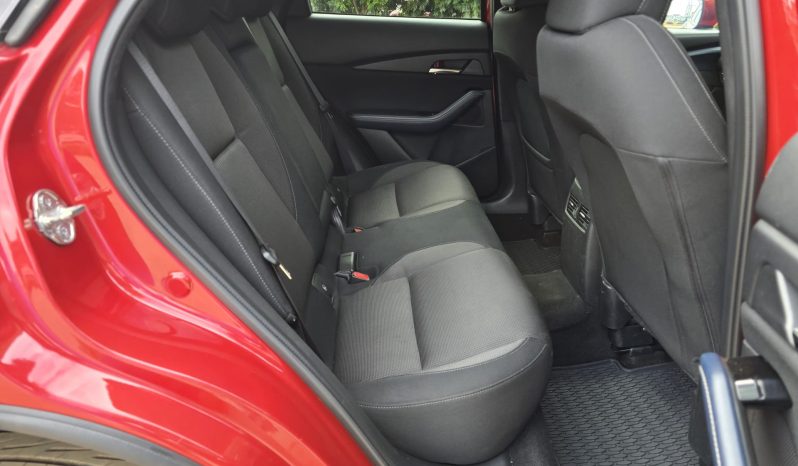 
								Mazda CX30 full									