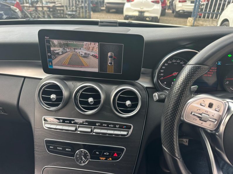 
								Mercedes Benz C200 full									