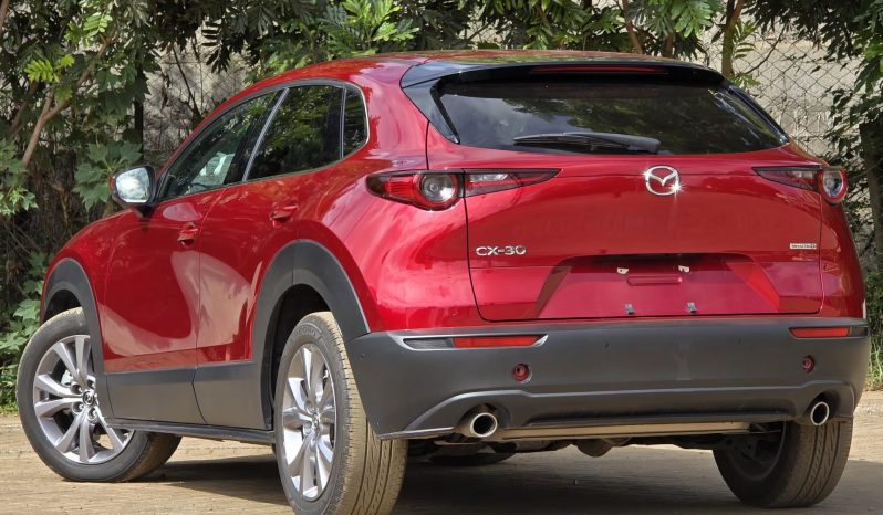 
								Mazda CX30 full									