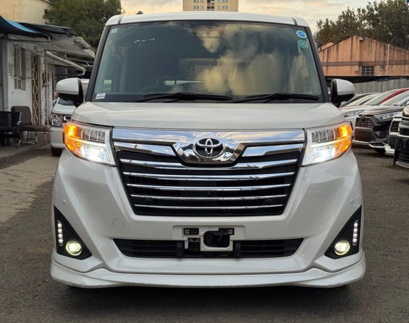 
								Toyota Roomy full									