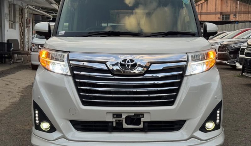 
								Toyota Roomy full									