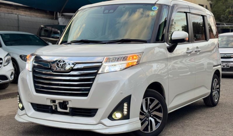 
								Toyota Roomy full									