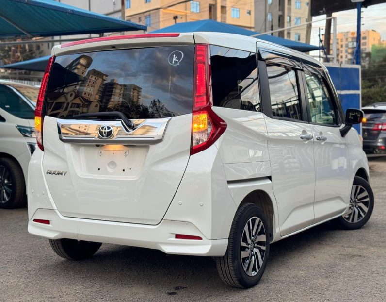 
								Toyota Roomy full									