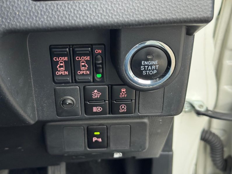 
								Toyota Roomy full									