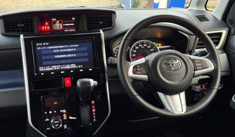 
								Toyota Roomy full									