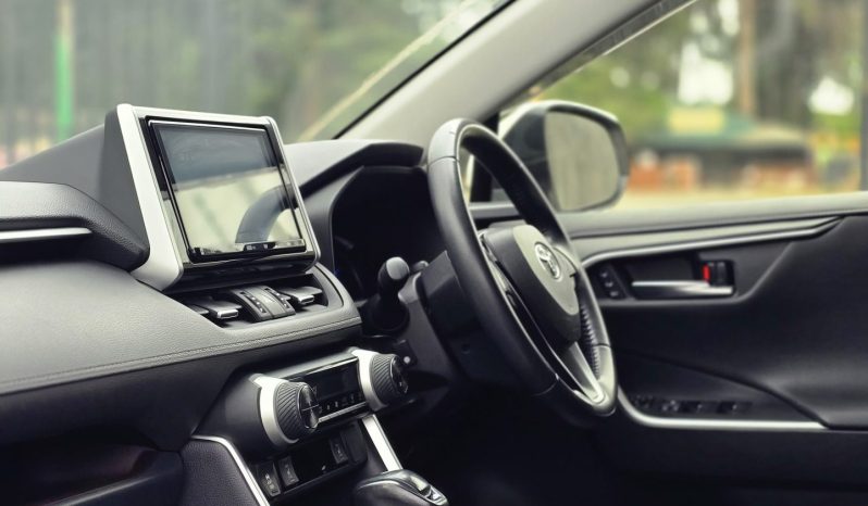 
								Mazda CX30 full									