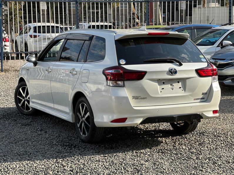 
								Toyota Fielder full									