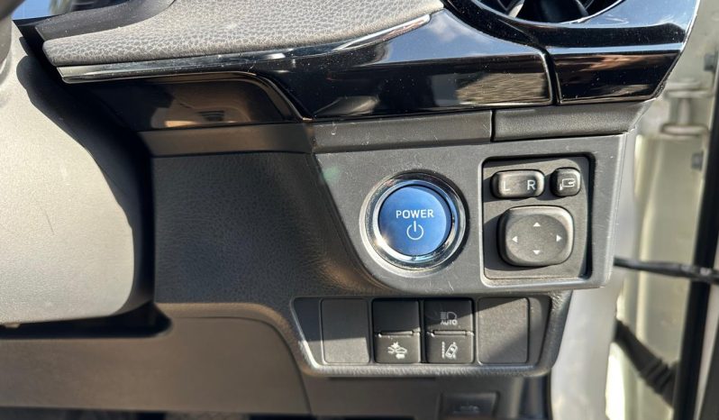 
								Toyota Fielder full									
