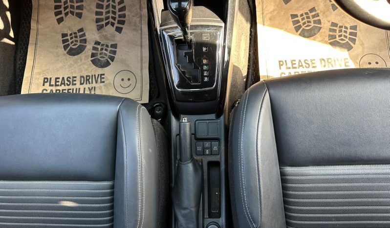 
								Toyota Fielder full									