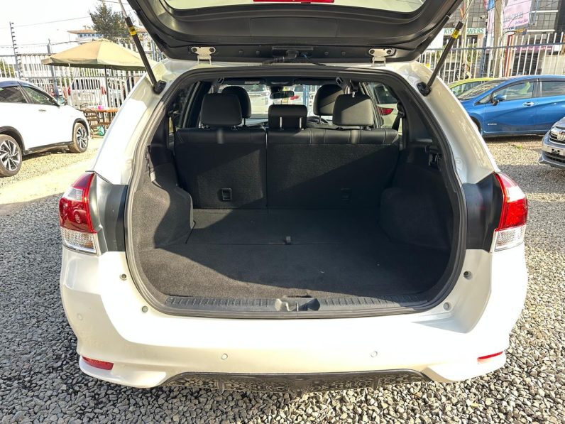 
								Toyota Fielder full									
