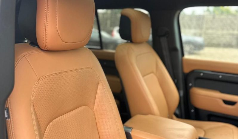
								Land rover Defender 110 full									