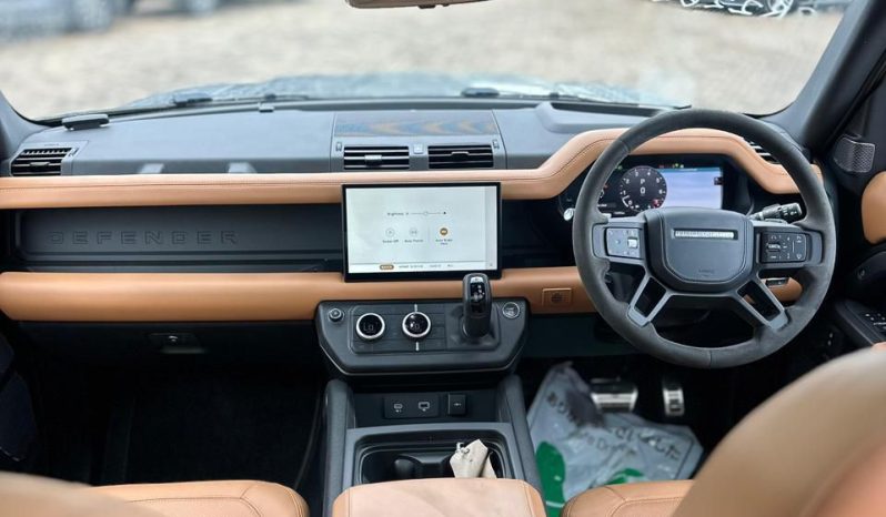 
								Land rover Defender 110 full									