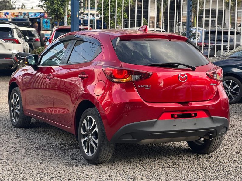 
								Mazda 2 full									