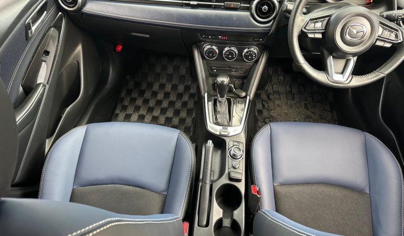 
								Mazda 2 full									