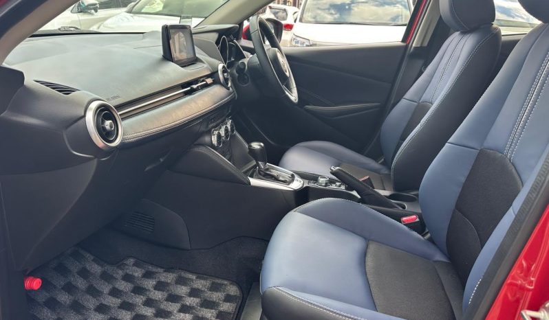
								Mazda 2 full									