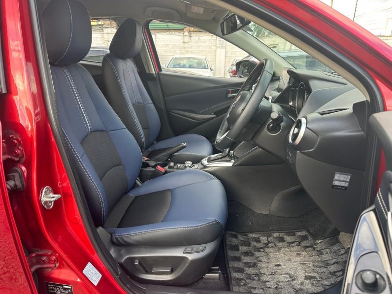 
								Mazda 2 full									