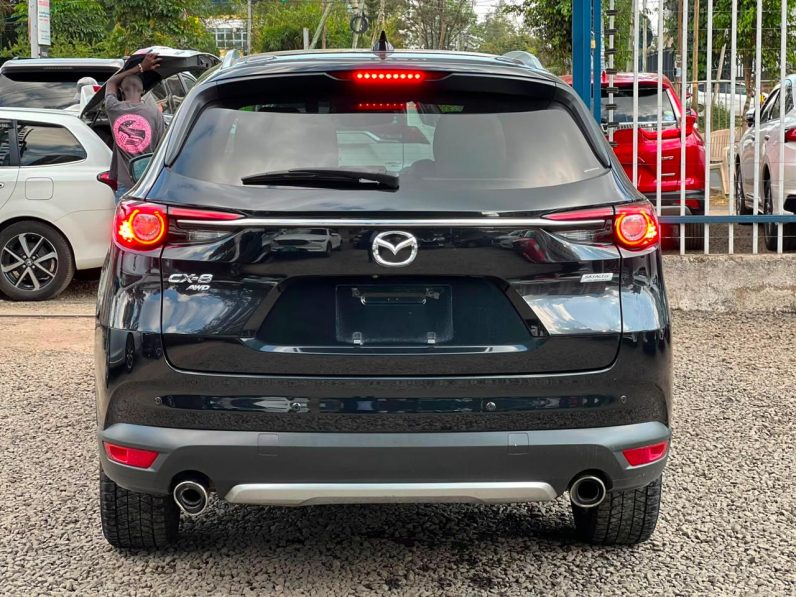 
								Mazda CX-8 full									