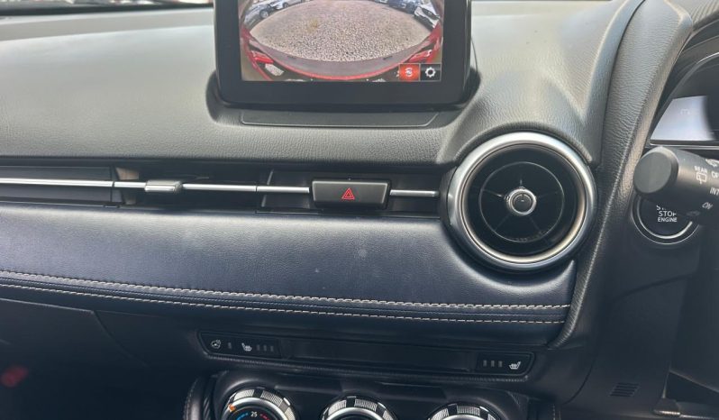 
								Mazda 2 full									