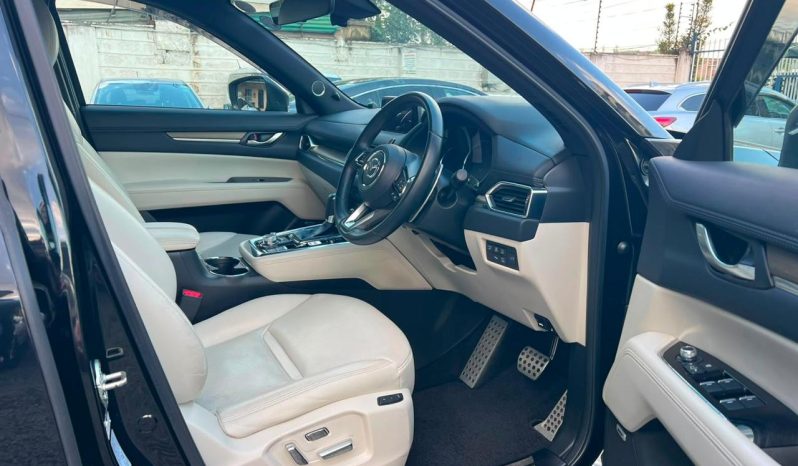 
								Mazda CX-8 full									