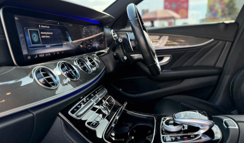 
								Mercedes Benz E63 amg full									