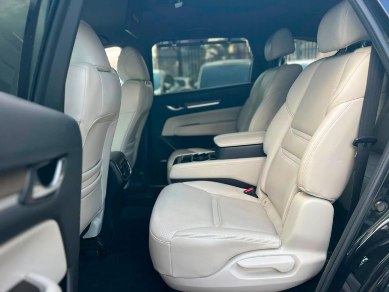 
								Mazda CX-8 full									