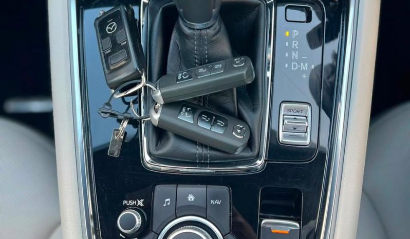 
								Mazda CX-8 full									
