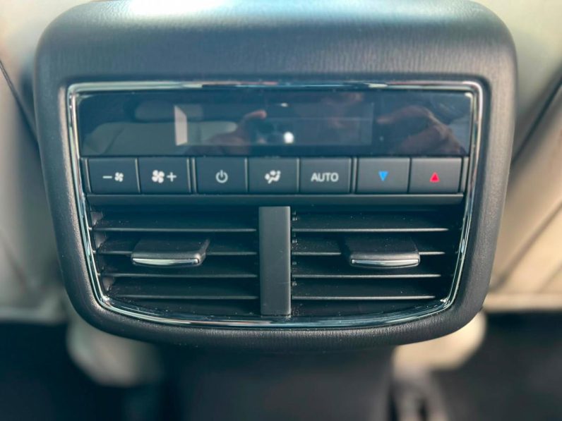 
								Mazda CX-8 full									