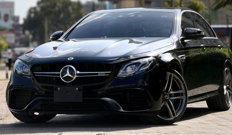 
								Mercedes Benz E63 amg full									