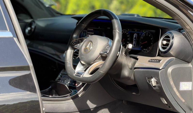 
								Mercedes Benz E63 amg full									