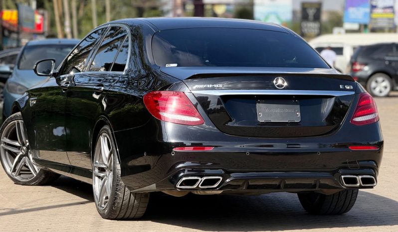 
								Mercedes Benz E63 amg full									