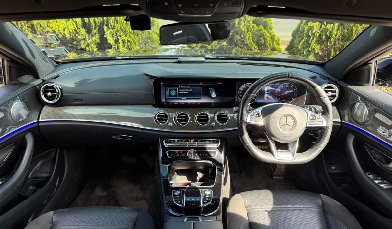 
								Mercedes Benz E63 amg full									