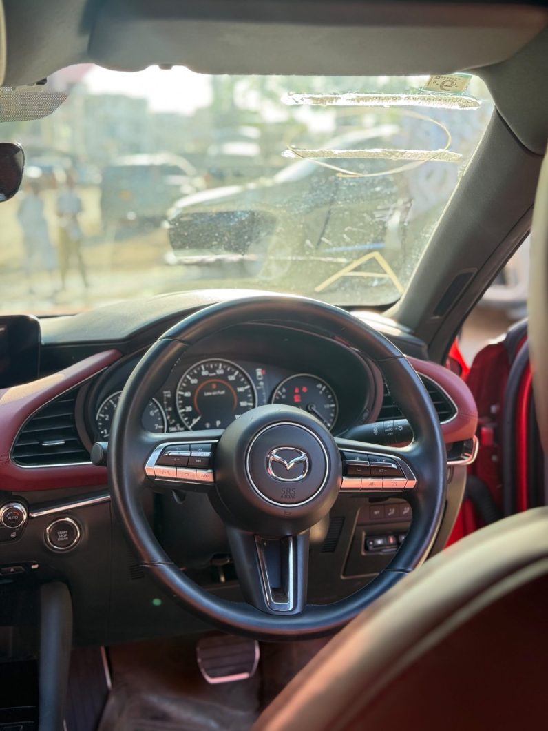 
								Mazda 3 full									
