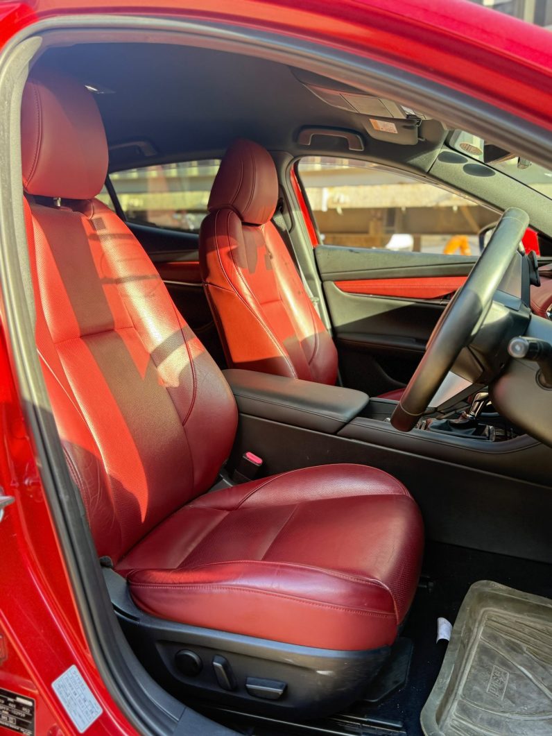 
								Mazda 3 full									