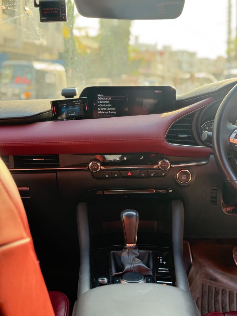 
								Mazda 3 full									