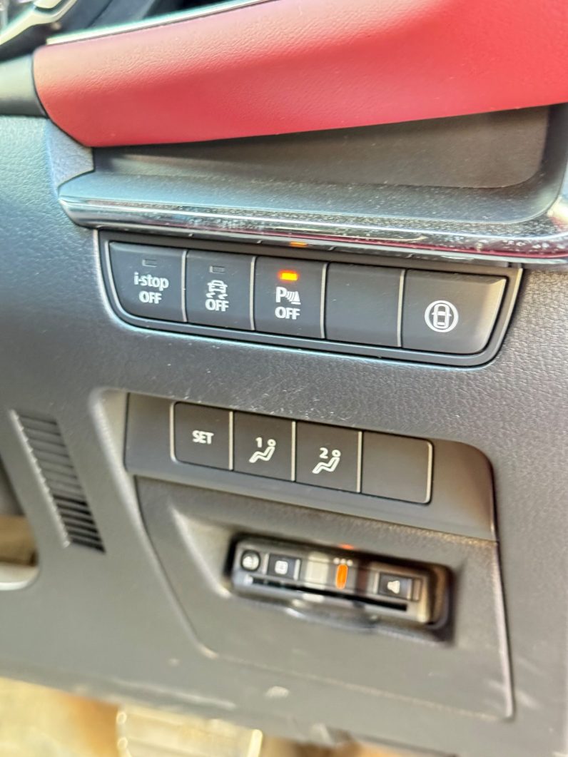 
								Mazda 3 full									