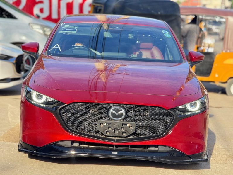 
								Mazda 3 full									