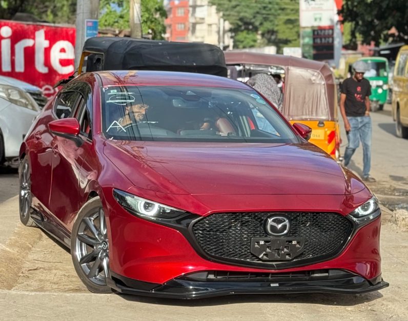 
								Mazda 3 full									