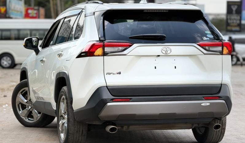 
								Toyota Rav4 full									