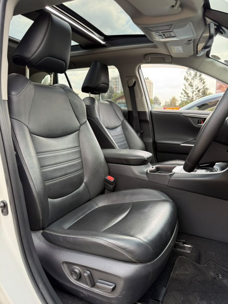
								Toyota Rav4 full									