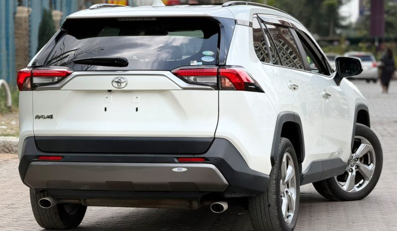 
								Toyota Rav4 full									