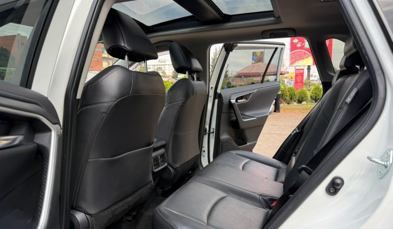 
								Toyota Rav4 full									