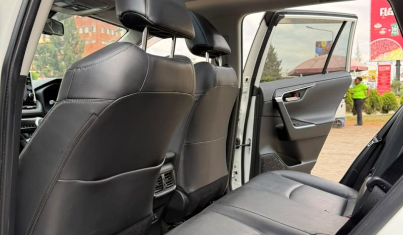 
								Toyota Rav4 full									
