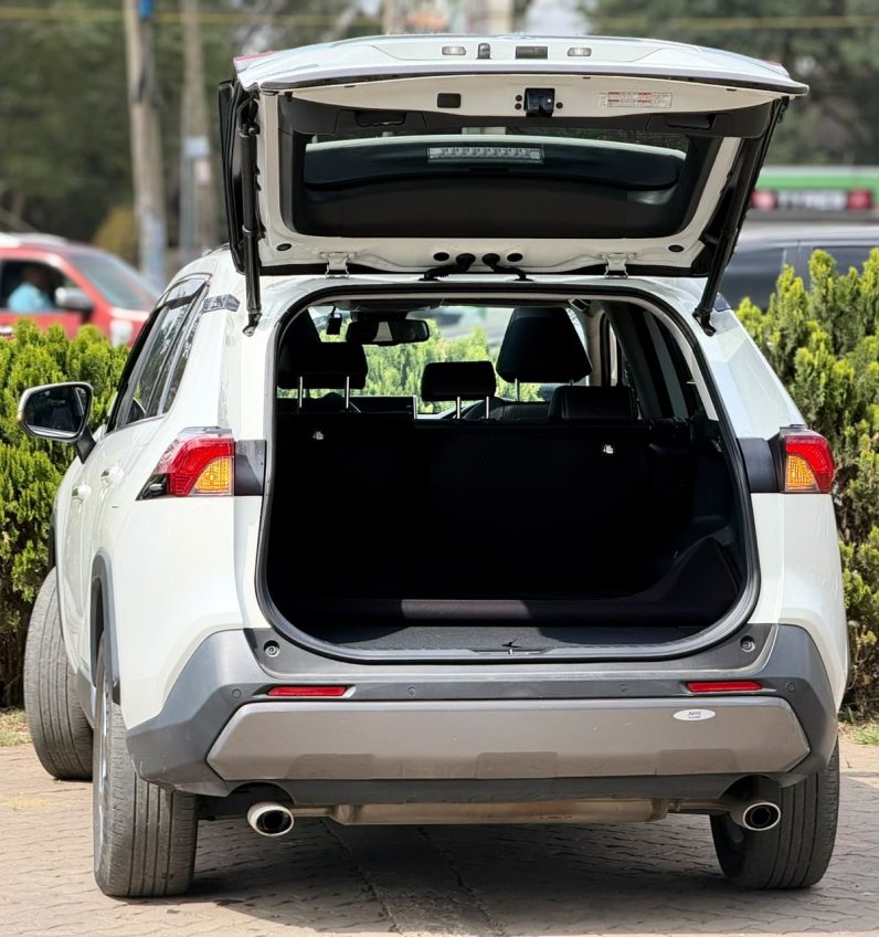
								Toyota Rav4 full									