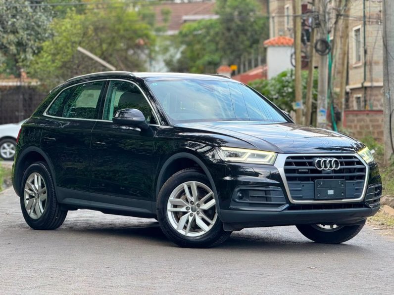 
								Audi Q5 full									