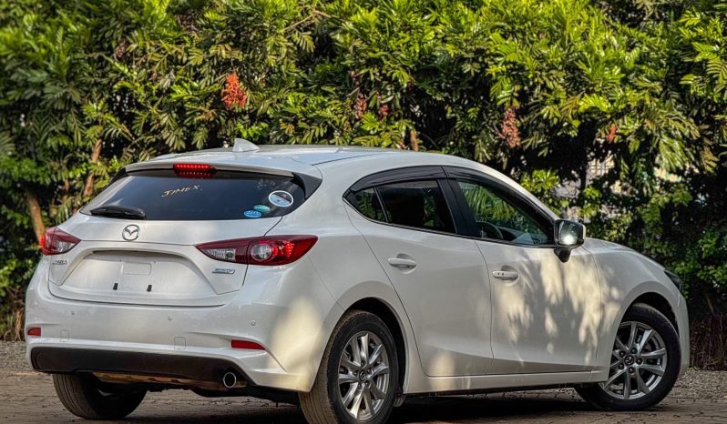 
								Mazda Axela full									