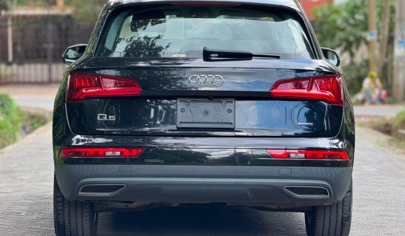 
								Audi Q5 full									